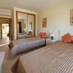 Oasis Parque Country Club