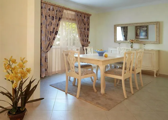 Prázdninový areál Oasis Parque Country Club 3*